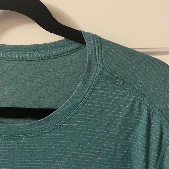 Lululemon Workout Tee Shirt - Picture 3 of 3